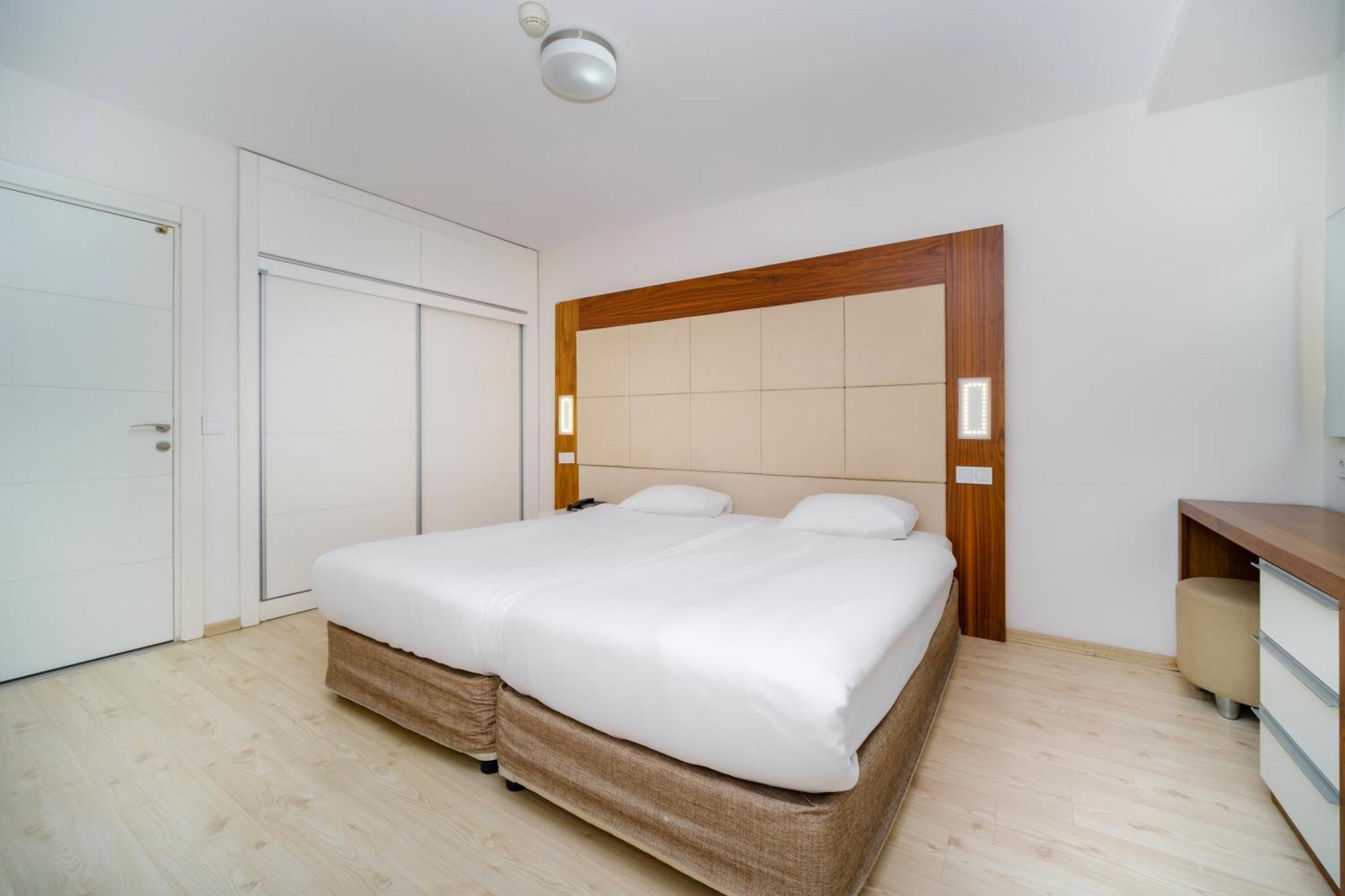 Delfino Apart Hotel Аланія Екстер'єр фото