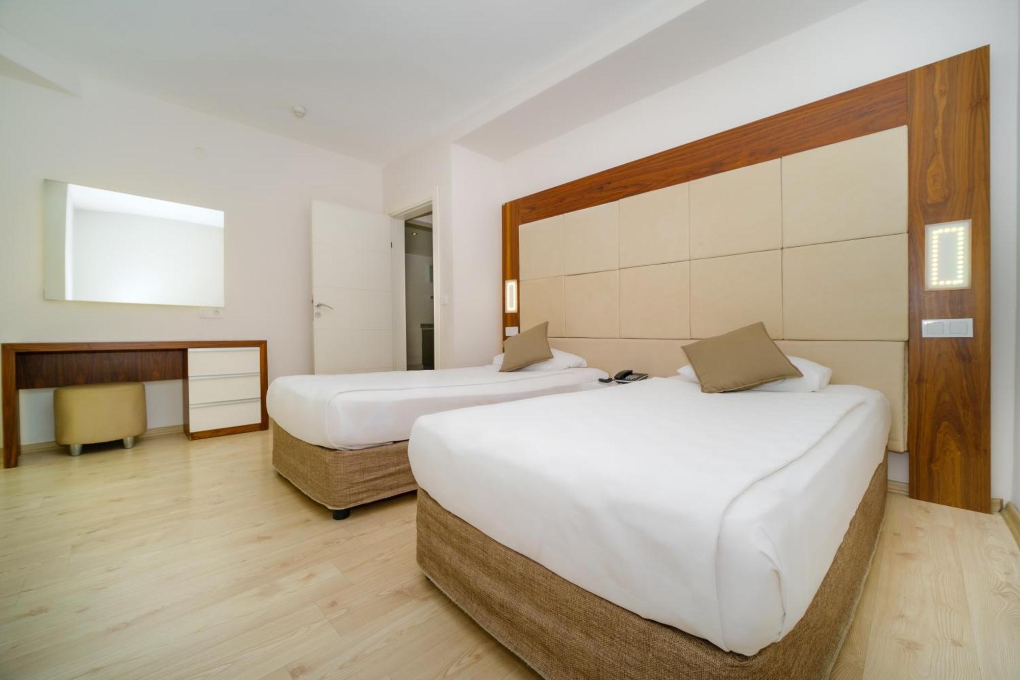 Delfino Apart Hotel Аланія Екстер'єр фото