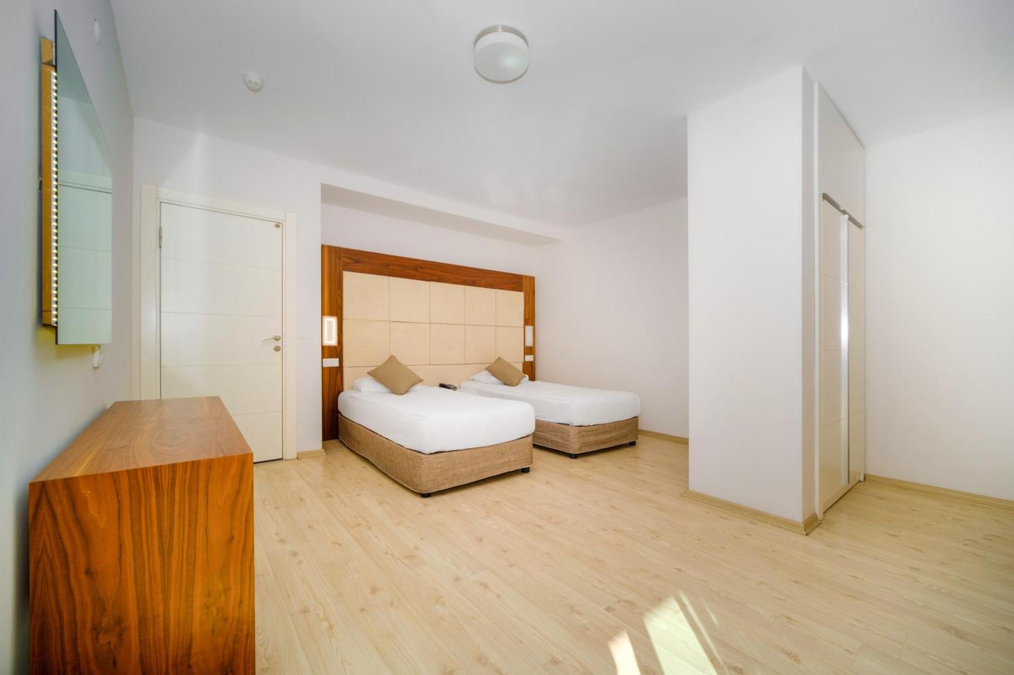 Delfino Apart Hotel Аланія Екстер'єр фото